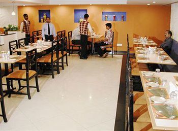 Rajdhani Hyderabad Esterno foto